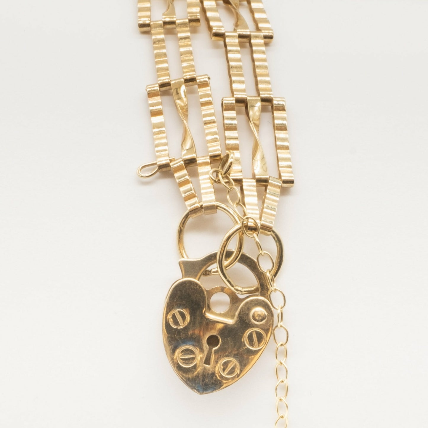 9ct yellow gold 3 bar gate bracelet