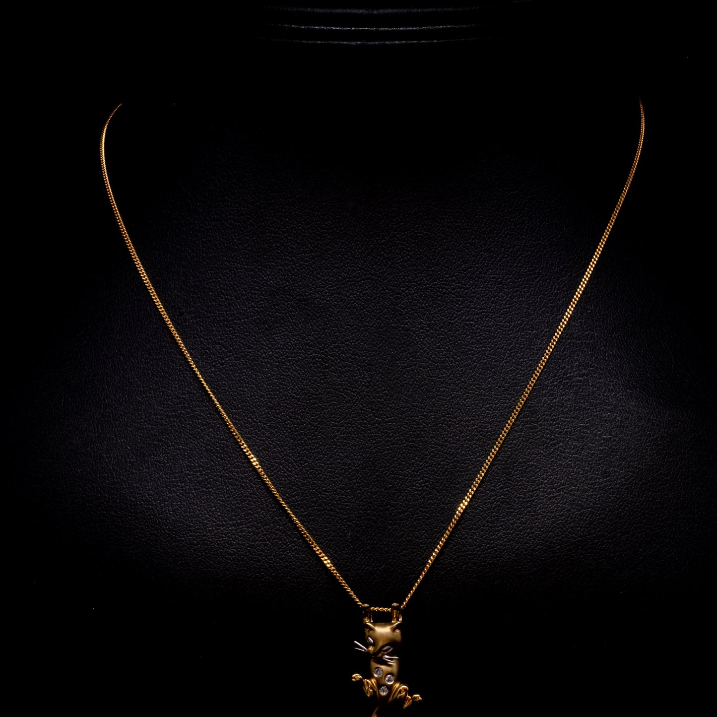 9ct Yellow Gold Diamond Set Cat Pendant & Chain